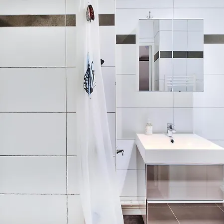 Cosy Opera 아파트 *